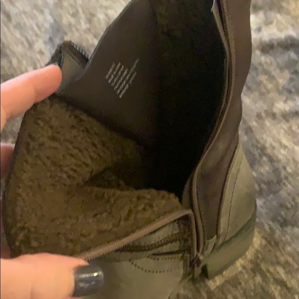 Very Volatile Booties - Picture 5 of 6